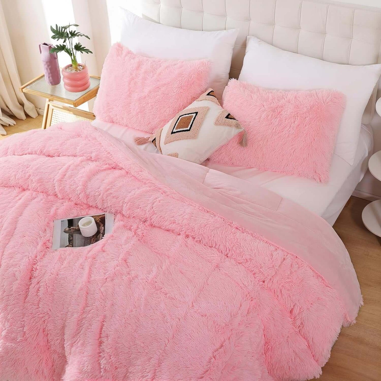 Faux Fur Pink Comforter Set Queen Size 3Pcs Fluffy Fuzzy Plush Comforter Set Cute Soft Shaggy Velvet Double-Sided Bedding Set (1 Faux Fur Comforter + 2 Faux Fur Pillowcases)